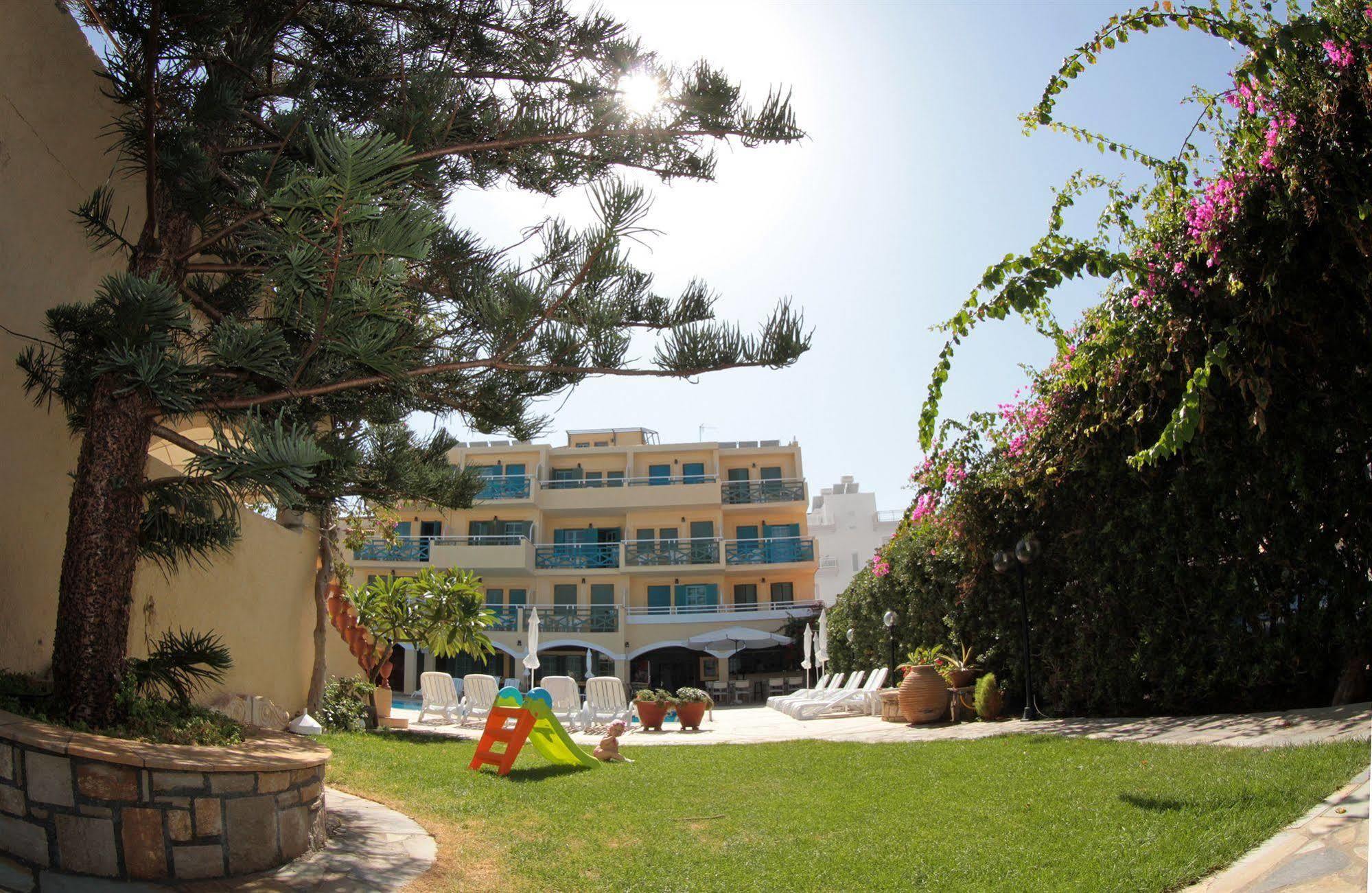 خيرسونِسوس Petra Beach Hotel المظهر الخارجي الصورة